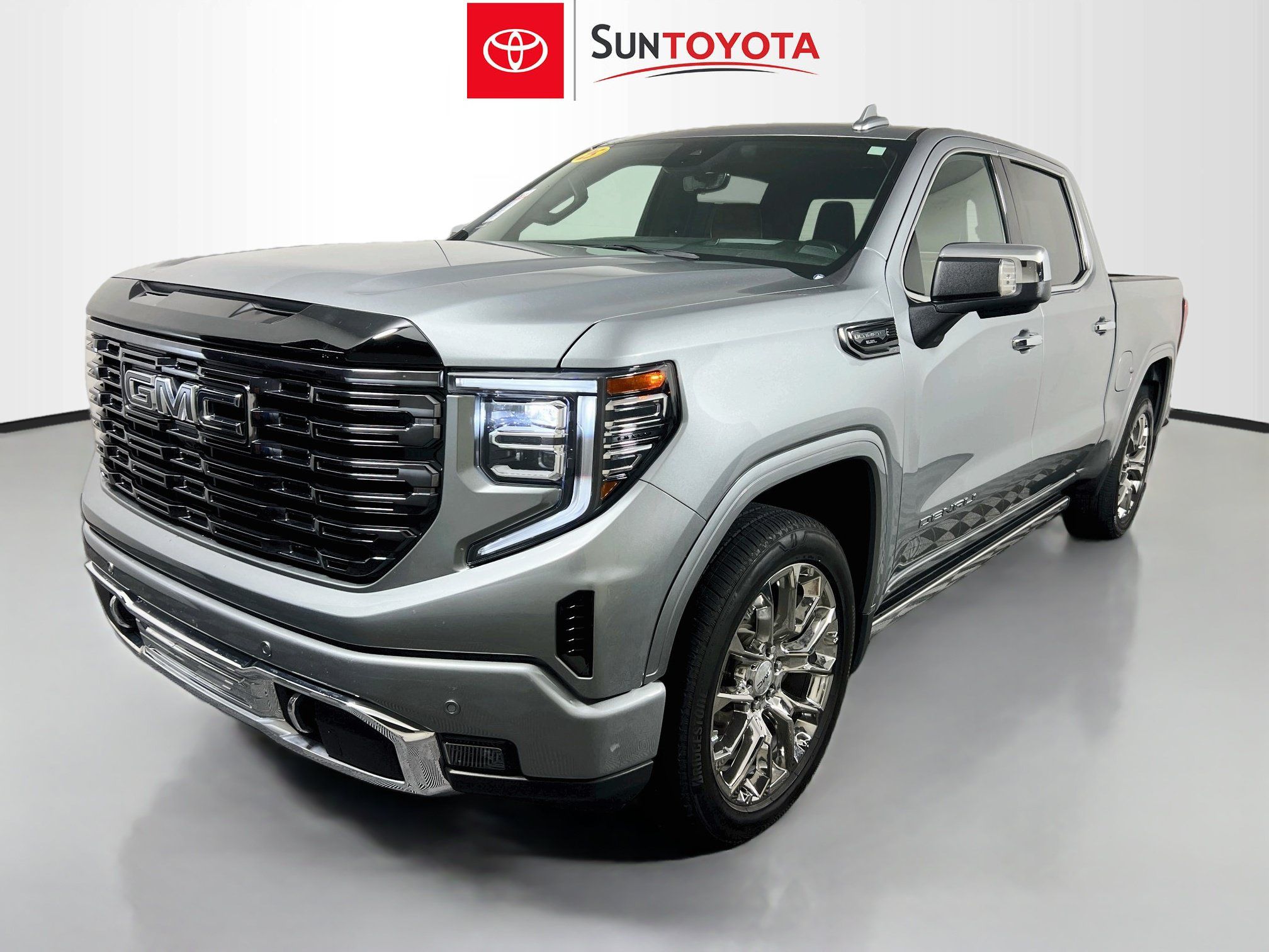 Used 2025 GMC Sierra 1500 Denali Ultimate AWD/4WD image 7