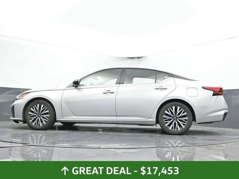 Used 2024 Nissan Altima 2.5 SV image 48