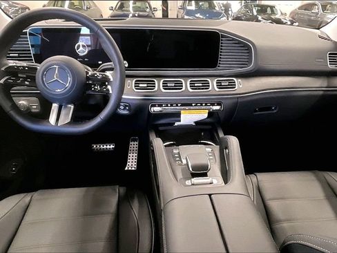 New 2026 Mercedes-Benz GLS 450 4MATIC image 5