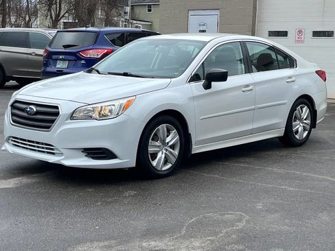 Used 2016 Subaru Legacy 2.5i image 3