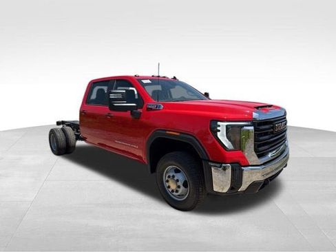 New 2026 GMC Sierra 3500 Pro w/ Convenience Package AWD/4WD image 3