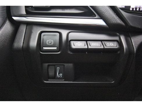 Used 2021 Cadillac CT4 V w/ Technology Package RWD image 19