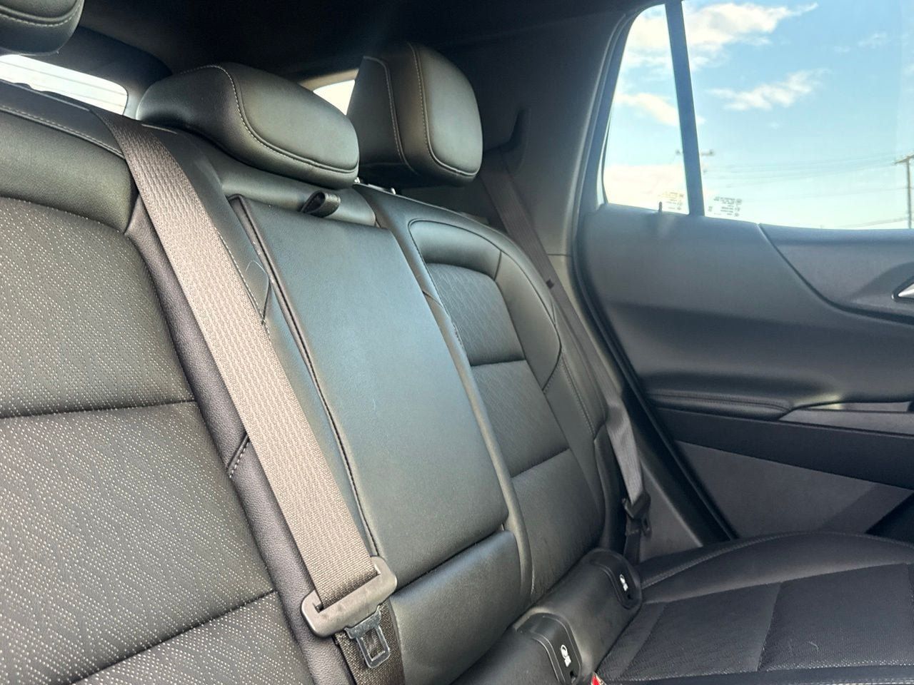 Used 2025 Chevrolet Equinox LT w/ Convenience Package II FWD image 33