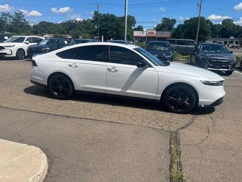 Used 2025 Honda Accord Sport image 21