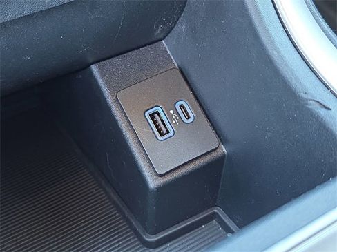 Used 2024 Ford Edge SEL image 21