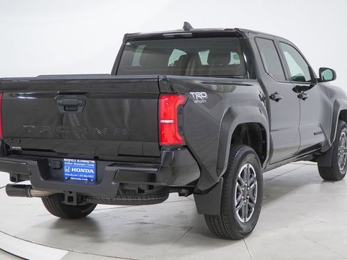 Used 2024 Toyota Tacoma TRD Sport image 12