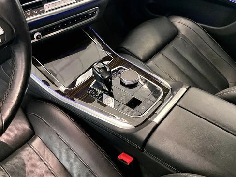 Used 2019 BMW X5 xDrive40i w/ Luxury Seating Package AWD/4WD image 16