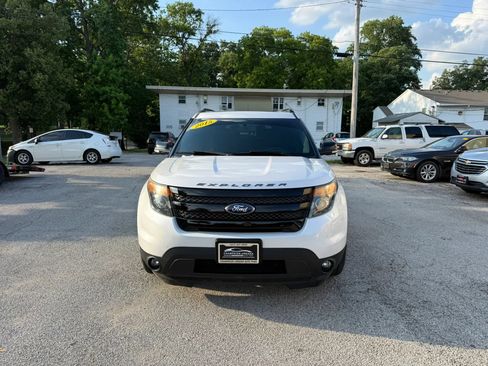 Used 2015 Ford Explorer Sport w/ Equipment Group 401A AWD/4WD image 2