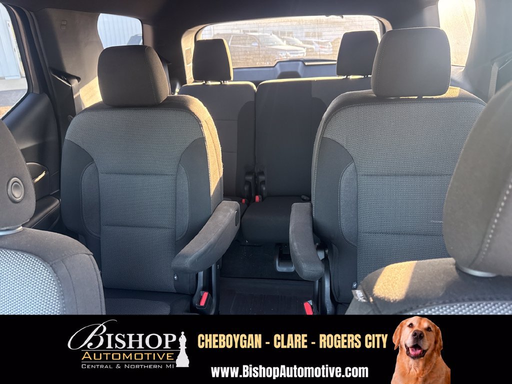 Used 2023 Chevrolet Traverse LT w/ LPO, Floor Liner Package AWD/4WD image 5