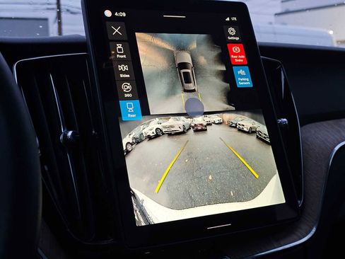 New 2026 Volvo XC60 B5 Plus w/ Climate Package image 24