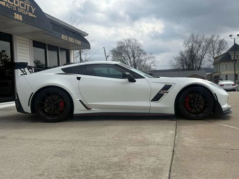 Used 2019 Chevrolet Corvette Grand Sport image 2
