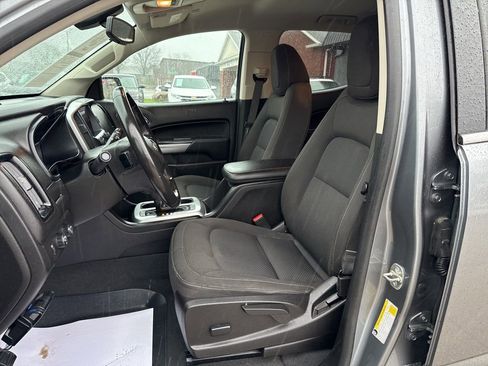Used 2019 Chevrolet Colorado LT w/ LT Convenience Package image 2