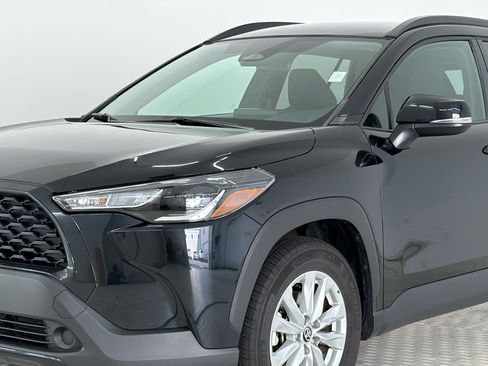 Used 2025 Toyota Corolla Cross LE FWD image 25