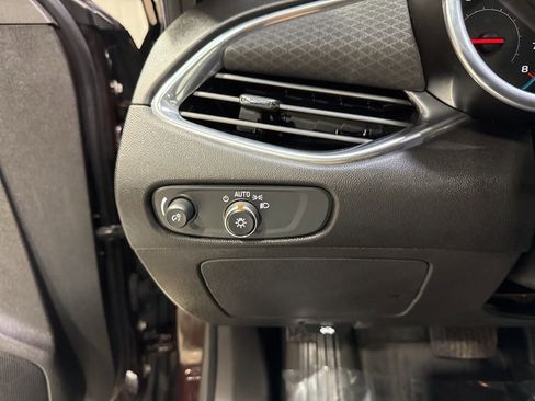 Used 2020 Chevrolet Malibu LT image 13