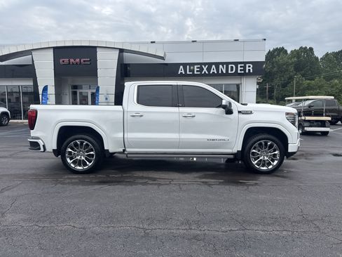 Used 2024 GMC Sierra 1500 Denali w/ Denali Reserve Package AWD/4WD image 2