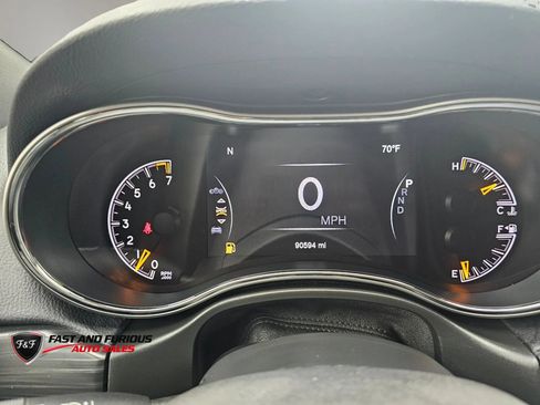 Used 2020 Jeep Grand Cherokee Limited AWD/4WD image 14