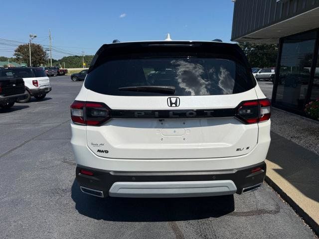 Used 2024 Honda Pilot Elite image 3