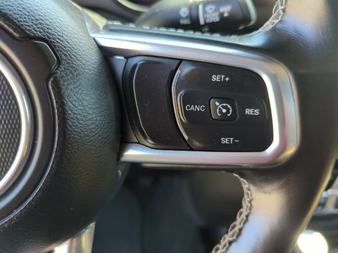 Used 2022 Jeep Wrangler Unlimited Rubicon AWD/4WD image 13