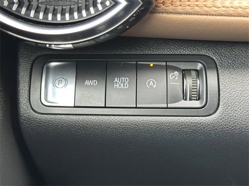 Used 2025 Chevrolet Equinox ACTIV image 18