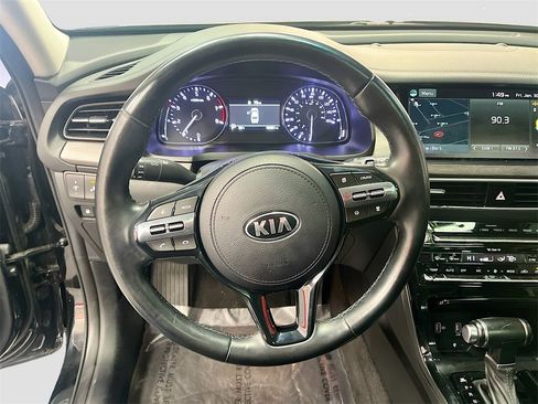 Used 2020 Kia Cadenza Technology image 11