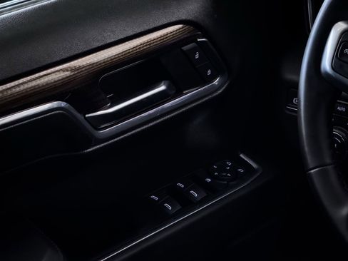 Used 2024 Chevrolet Silverado 1500 LT image 42