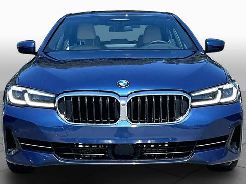 Certified 2023 BMW 530i w/ Premium Package RWD image 4