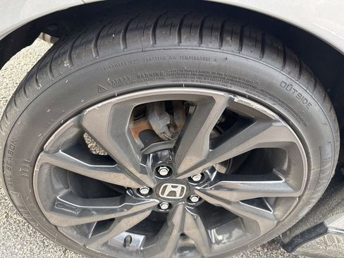Used 2018 Honda Civic Sport Touring image 12