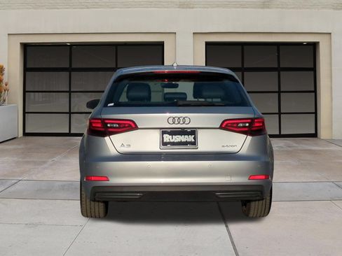 Used 2016 Audi A3 e-tron Premium Plus w/ Premium Plus Package FWD image 5