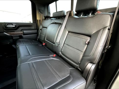 Used 2022 GMC Sierra 3500 Denali AWD/4WD image 18