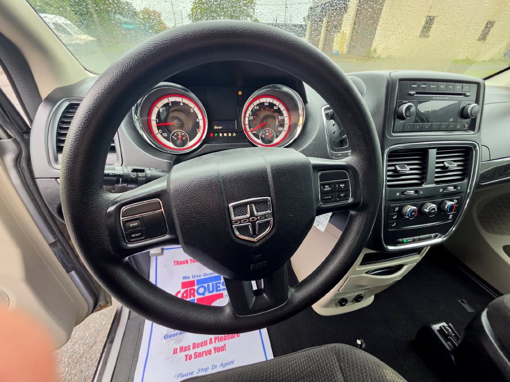 Used 2014 Dodge Grand Caravan American Value Package FWD image 13