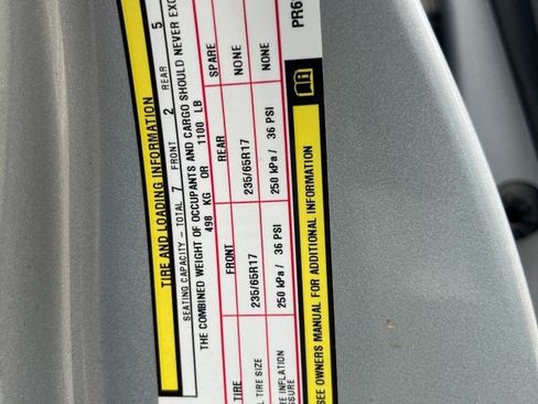 Used 2023 Chrysler Pacifica Touring-L FWD image 35