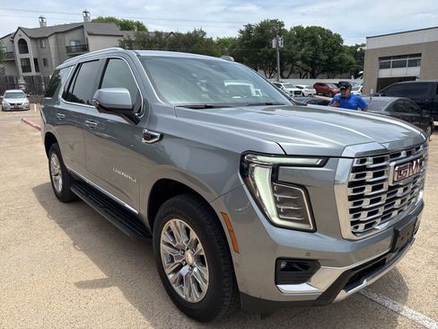 Used 2025 GMC Yukon Denali AWD/4WD image 3