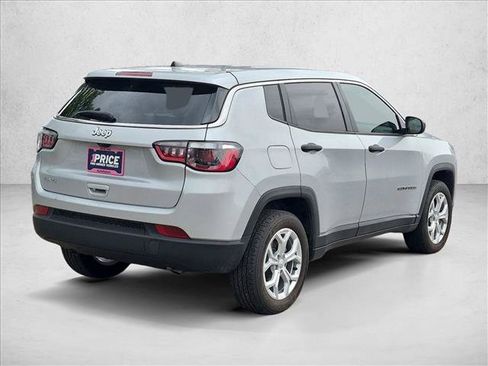 Used 2024 Jeep Compass Sport AWD/4WD image 5