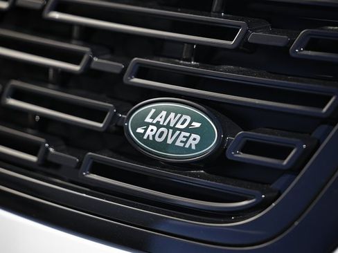 New 2026 Land Rover Range Rover Velar Dynamic SE image 3