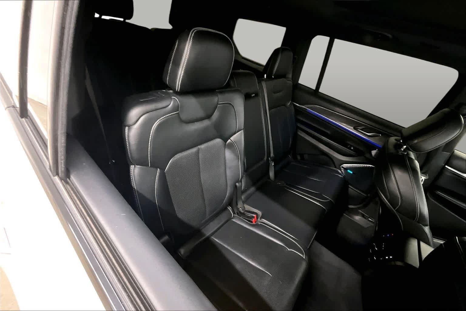 Used 2021 Jeep Grand Cherokee L Overland AWD/4WD image 19