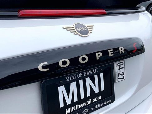 Certified 2025 MINI Cooper S image 9
