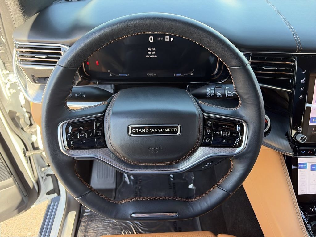 Used 2023 Jeep Grand Wagoneer Series III AWD/4WD image 17