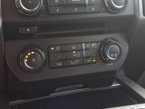 Used 2018 Ford F150 XLT w/ Equipment Group 302A Luxury AWD/4WD image 10