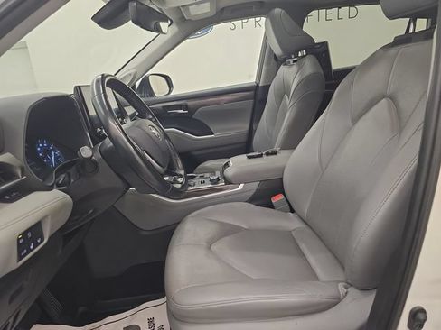 Used 2021 Toyota Highlander Limited AWD/4WD image 21