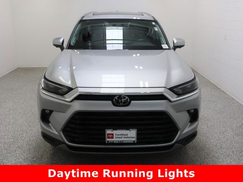 Certified 2024 Toyota Grand Highlander Limited image 3