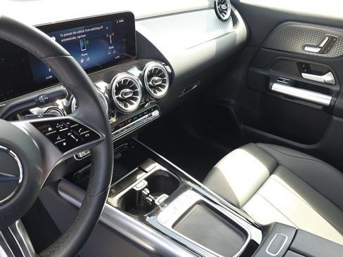 Certified 2025 Mercedes-Benz GLA 250 image 22