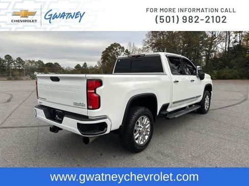 Used 2024 Chevrolet Silverado 2500 High Country w/ High Country Premium Package image 5