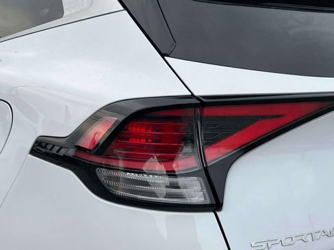 Used 2025 Kia Sportage EX w/ Premium Package image 9