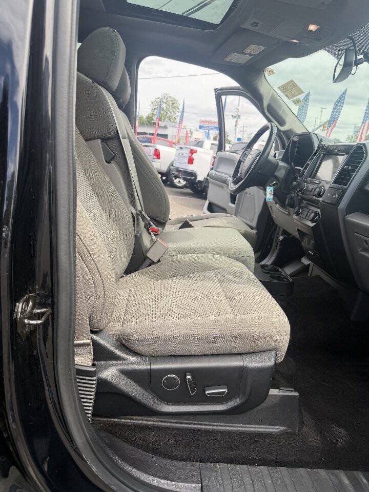 Used 2017 Ford F150 XLT w/ Equipment Group 302A Luxury AWD/4WD image 5
