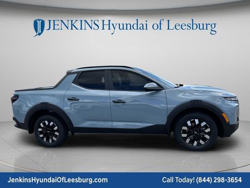 New 2026 Hyundai Santa Cruz SEL FWD image 2