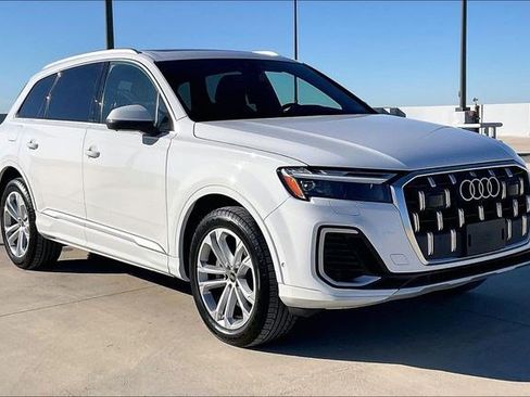 Used 2025 Audi Q7 3.0T Premium Plus image 13