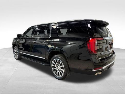 Certified 2025 GMC Yukon XL Denali image 5