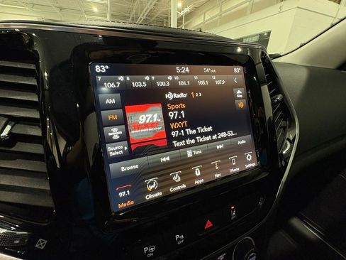 Used 2021 Jeep Cherokee Limited w/ Elite Package image 23