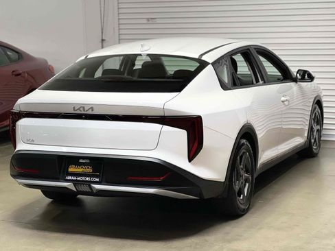 Used 2025 Kia K4 FWD image 27