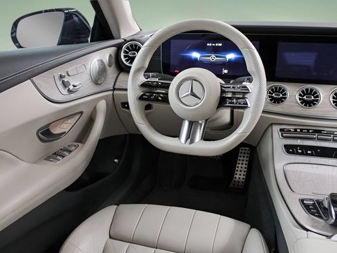 Used 2022 Mercedes-Benz E 450 Cabriolet image 18